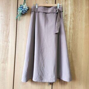Broch Knee-Length Flared Skirt with Elastic Waist Ribbon
